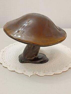 Anthony Freeman/McFarlin Brown Amber Ceramic Mushroom Sculpture